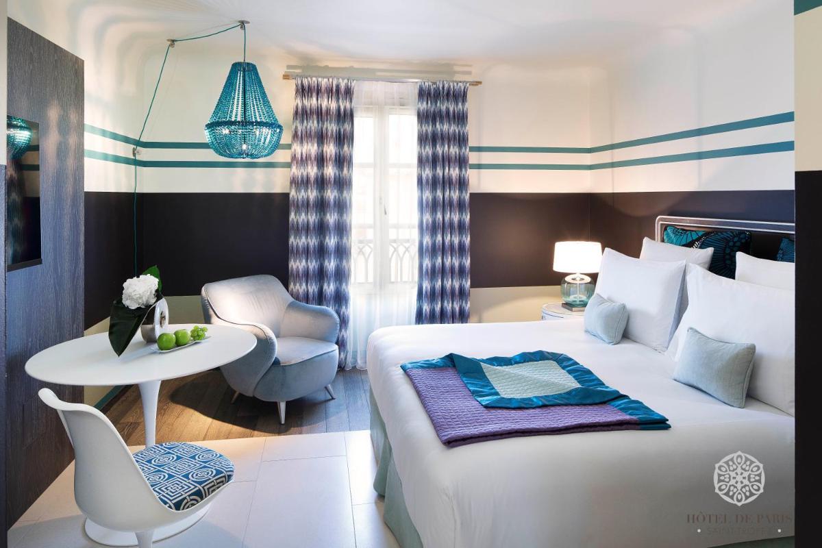 Un ou plusieurs lits dans un hébergement de l'établissement Hôtel de Paris Saint-Tropez