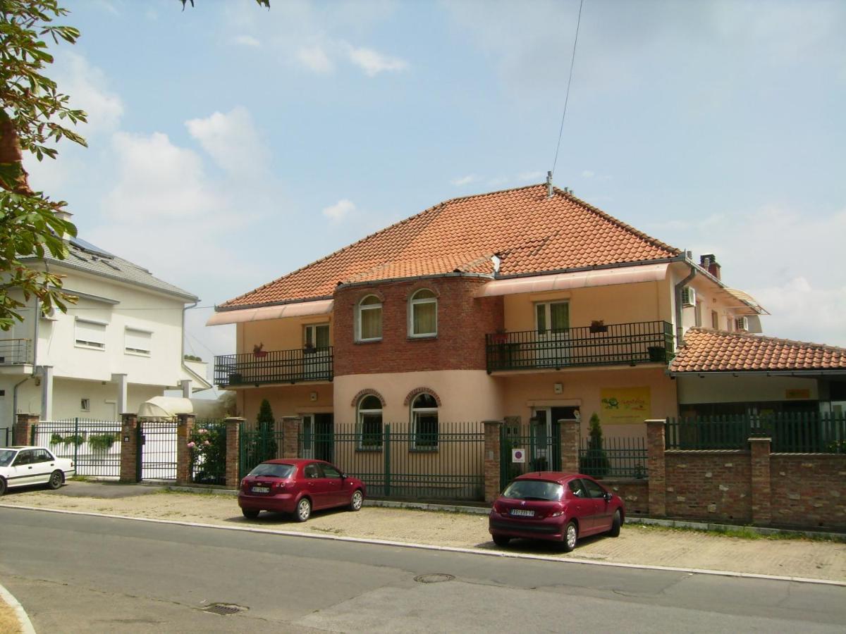Villa Nevenka Rooms - Hizvo