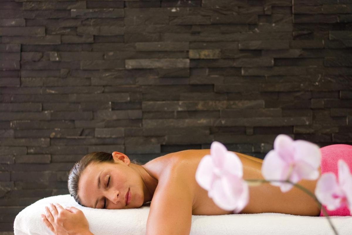 Clients de l'établissement Hôtel Le Nouveau Monde