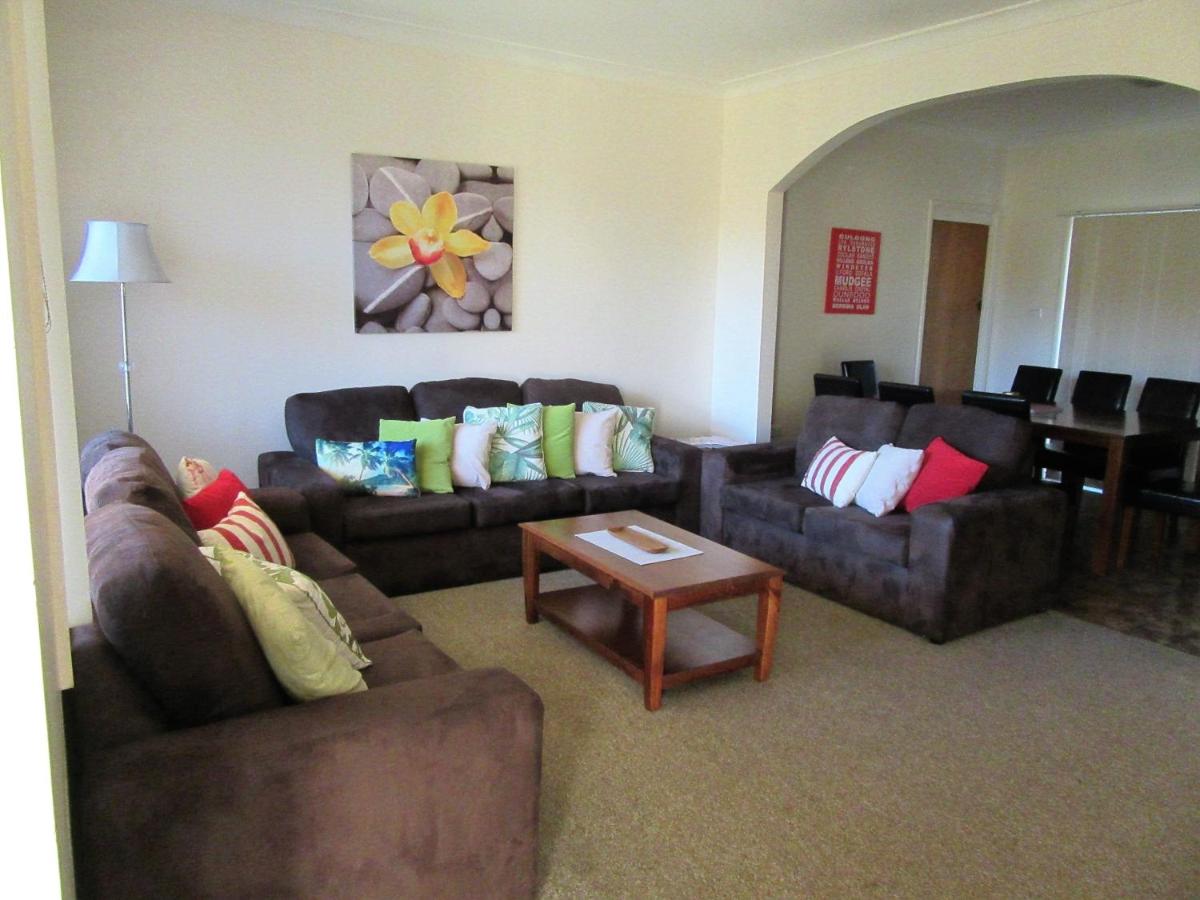 River House Mudgee - Housity