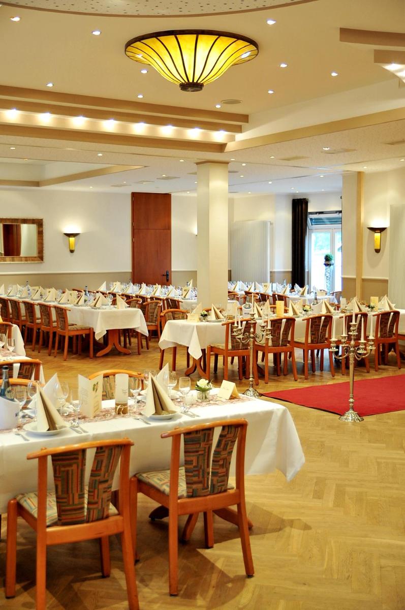 Hotel Restaurant Bürgerklause Tapken - Housity