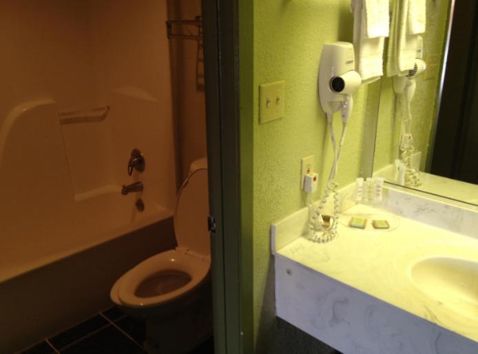 Budget Inn San Antonio Downtown I-10 East - Housity