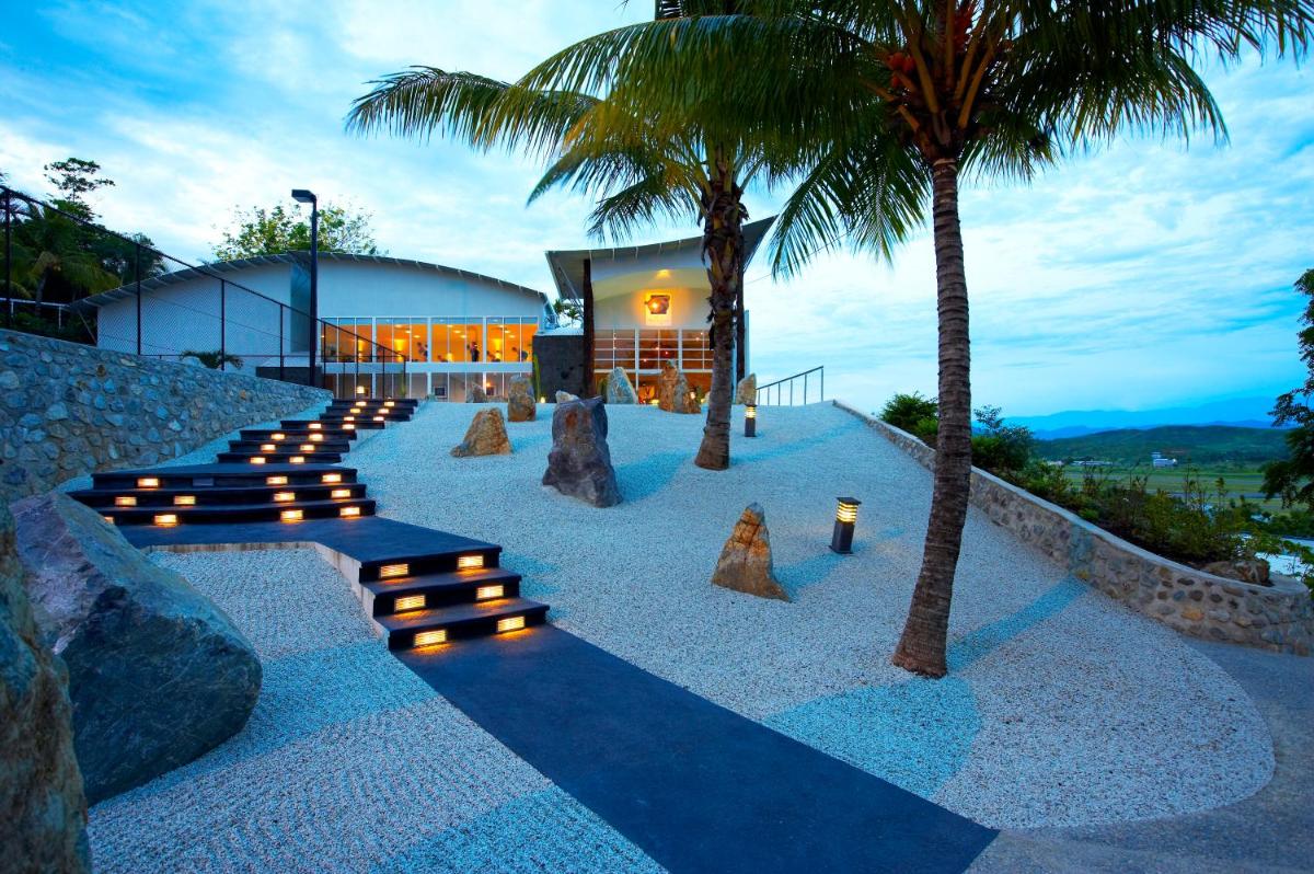 Suitetrails - Airways Hotel