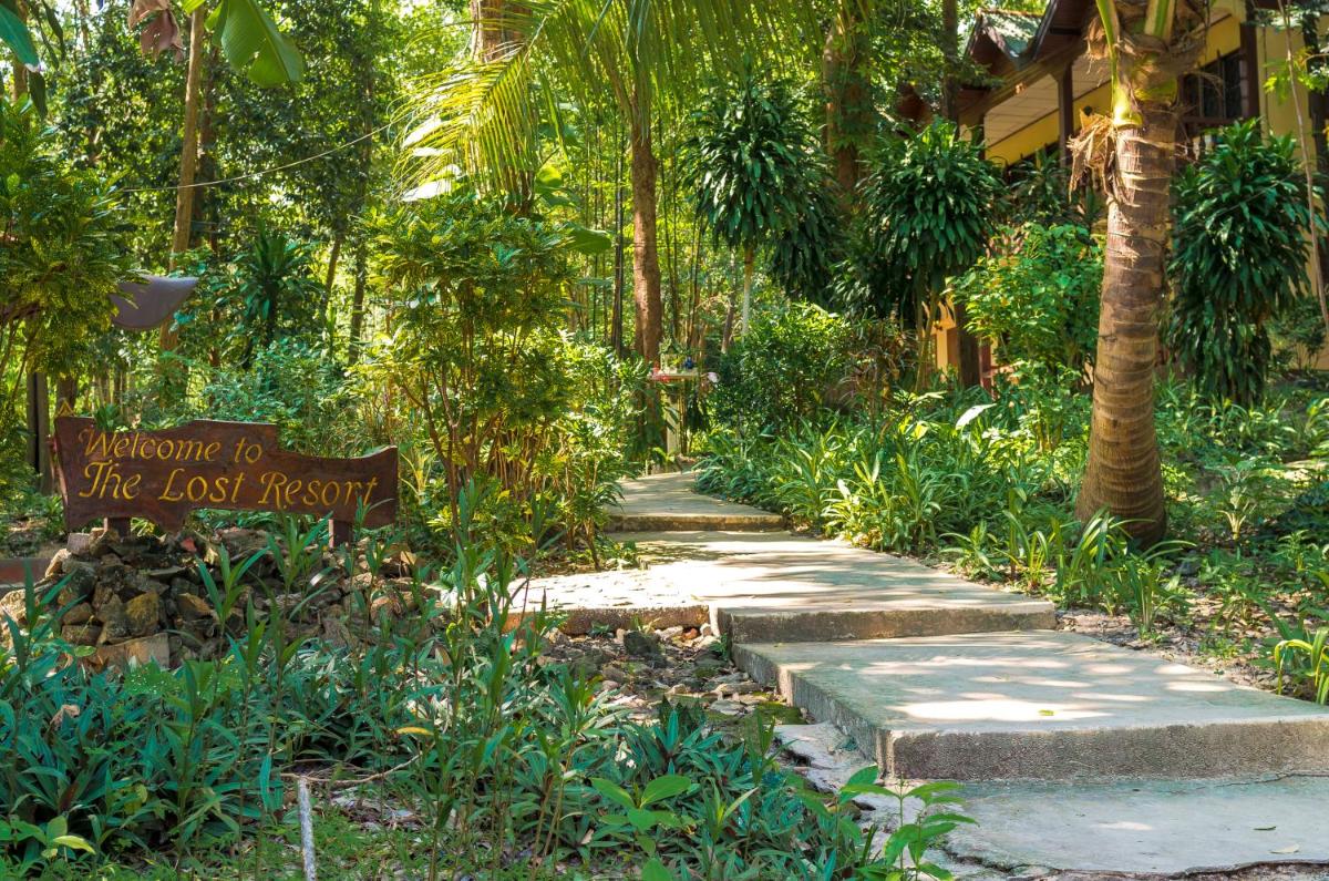 The Lost Resort - Housity