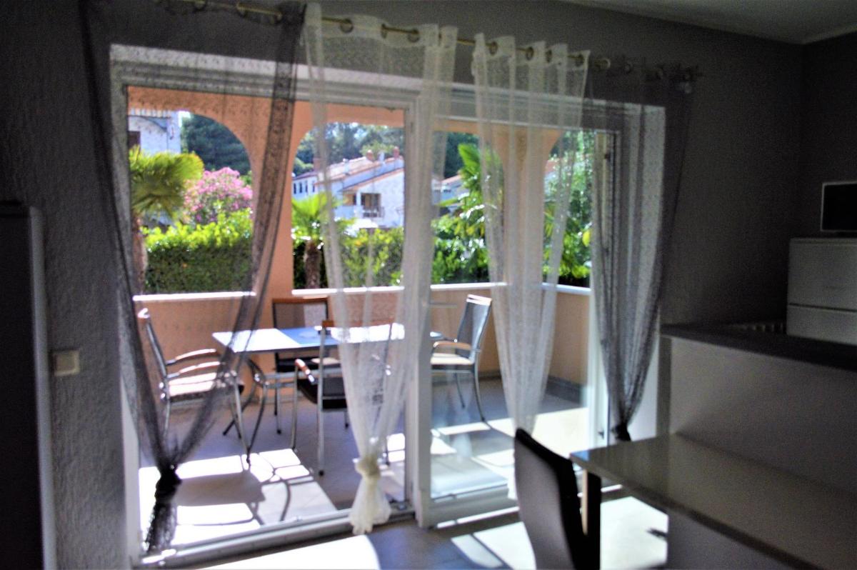 Apartments Sven-Marino - Housity