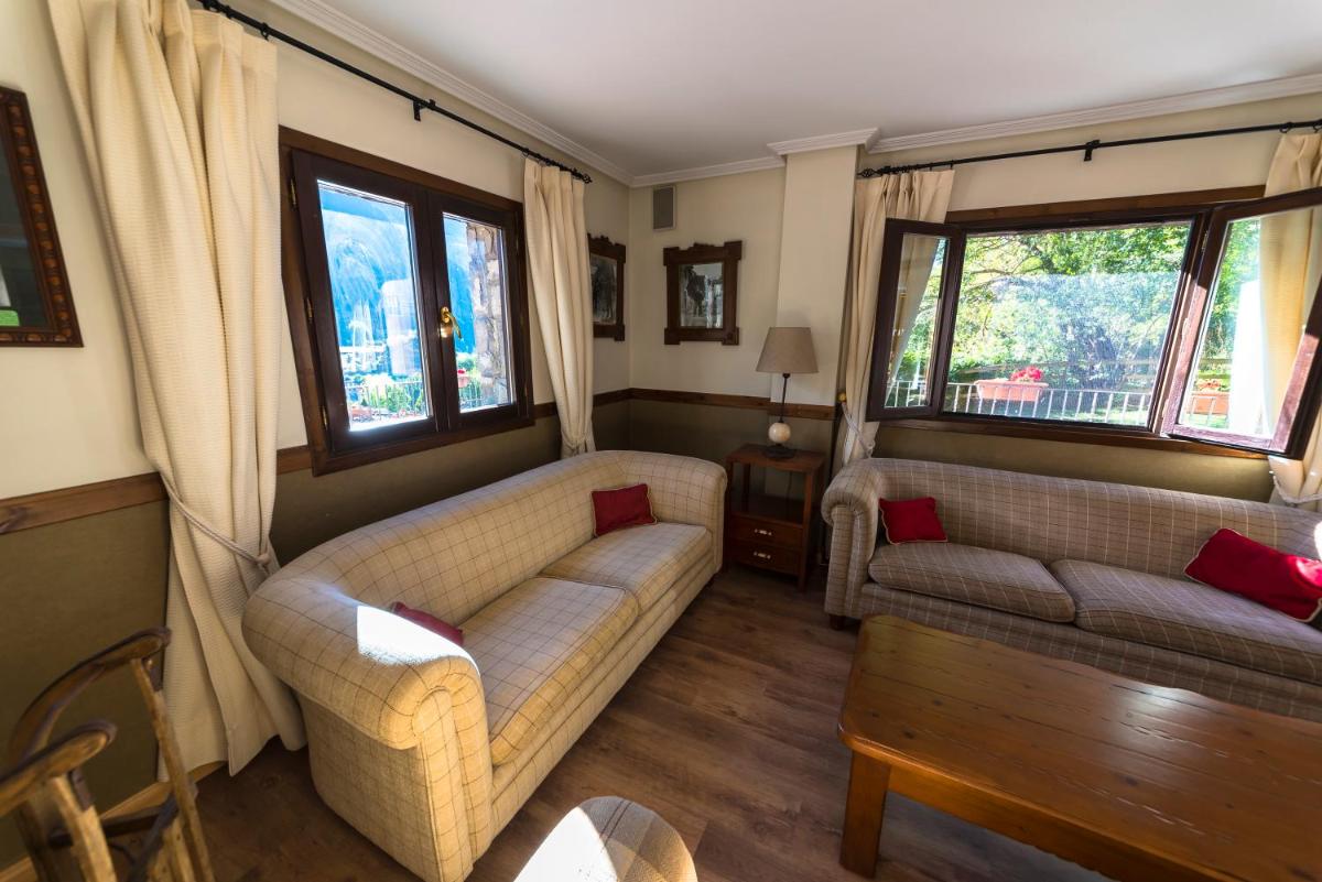 Zona de estar de Aparthotel Sarrato