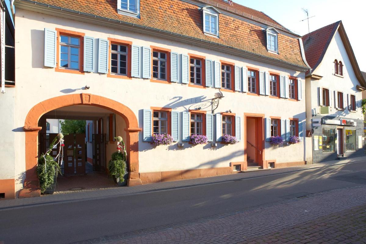 Landhotel zum Schwanen mit Restaurant Mona Liza - Housity
