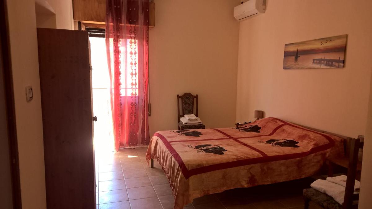 B&B Neverland - Housity