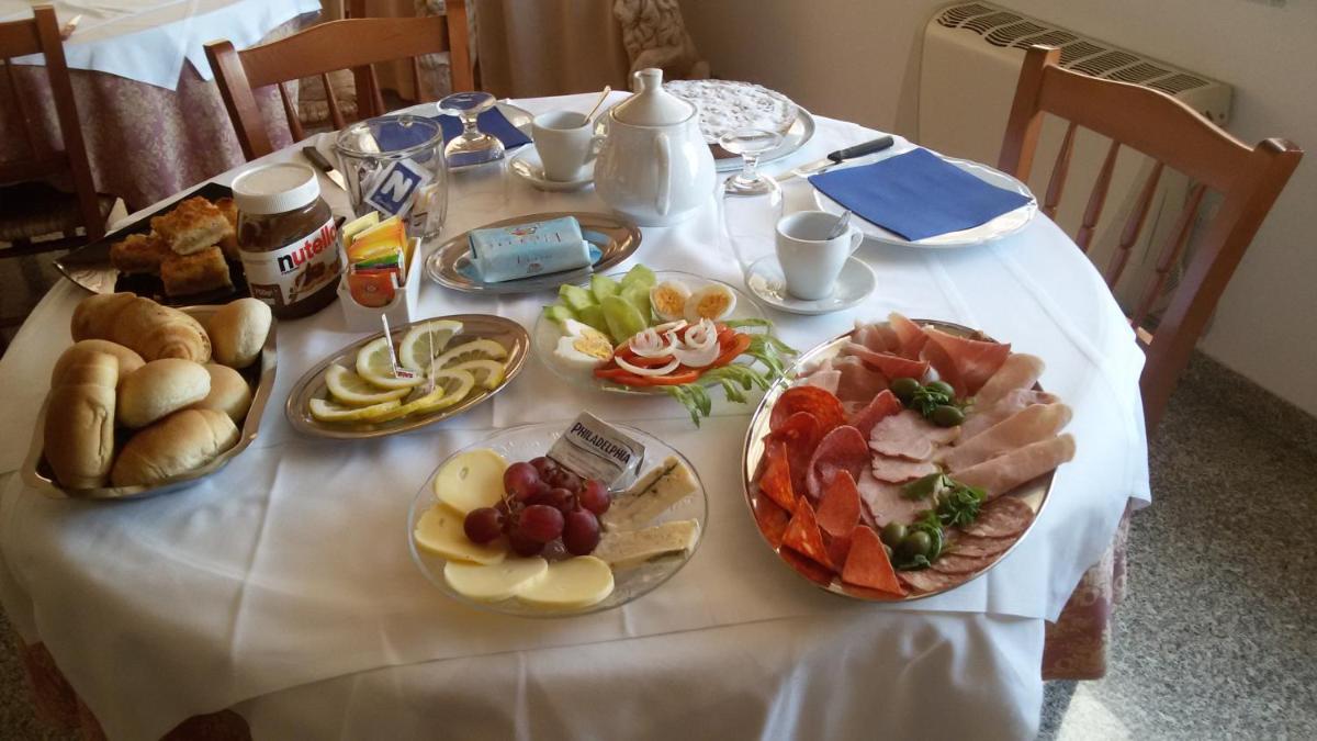 Hotel Leon D'Oro - Housity