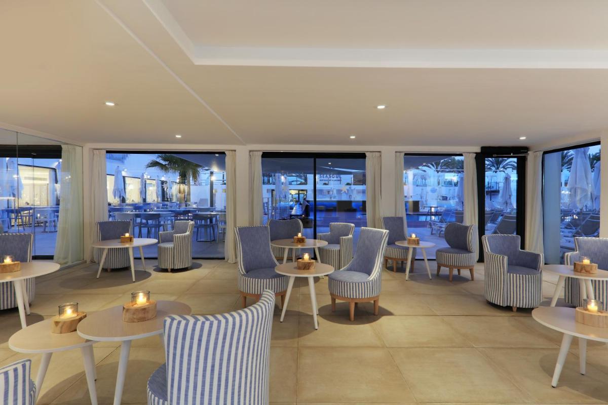 Zona de estar de Iberostar Waves Bahía de Palma - Adults Only