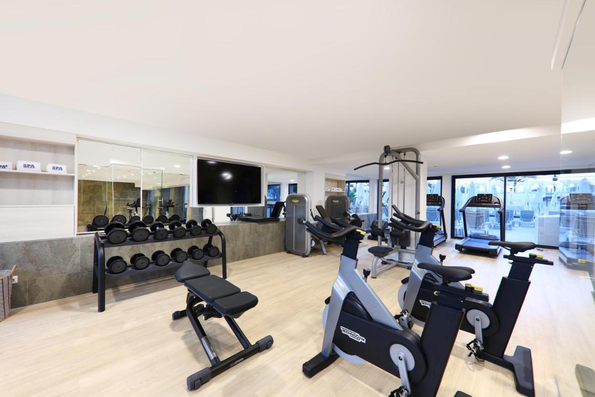 Gimnasio o instalaciones de fitness de Iberostar Waves Bahía de Palma - Adults Only