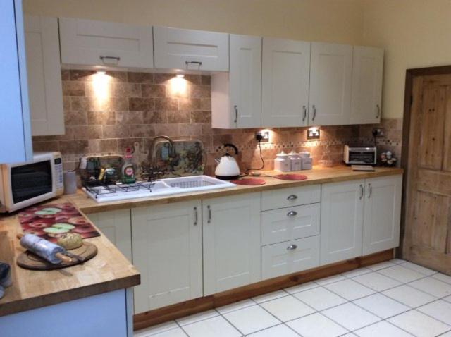 Dolittle Cottage - Housity