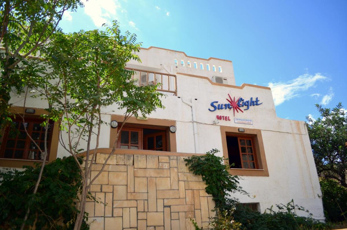 Sunlight Hotel - Housity