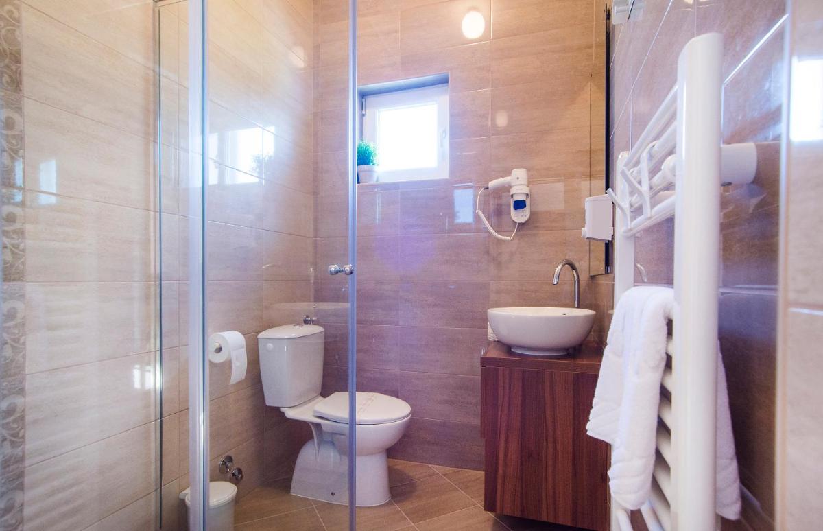 Black Queen Guesthouse - Housity