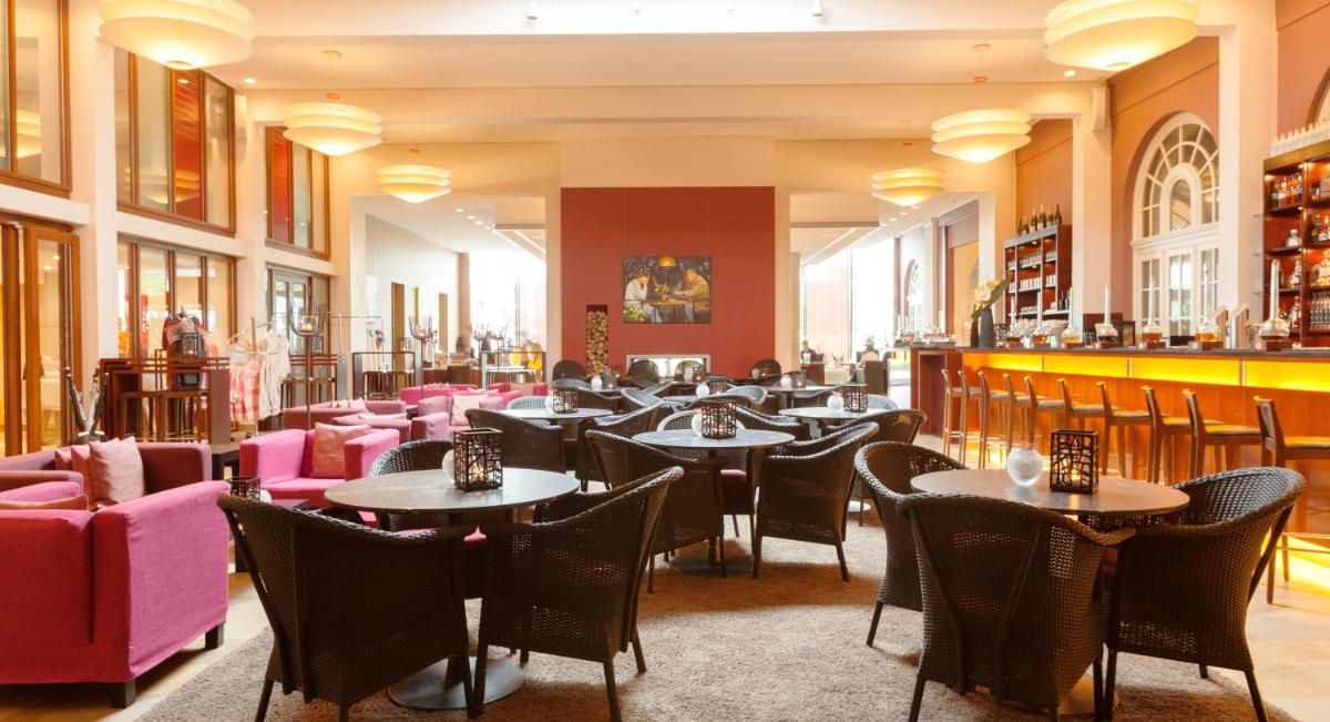Ein Sitzbereich in der Unterkunft A-ROSA Travemünde