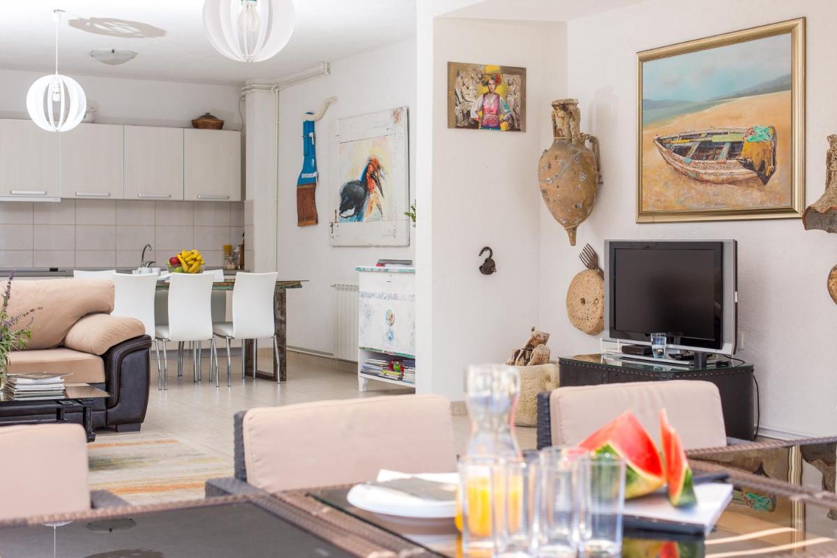 Villa Tajna - Housity