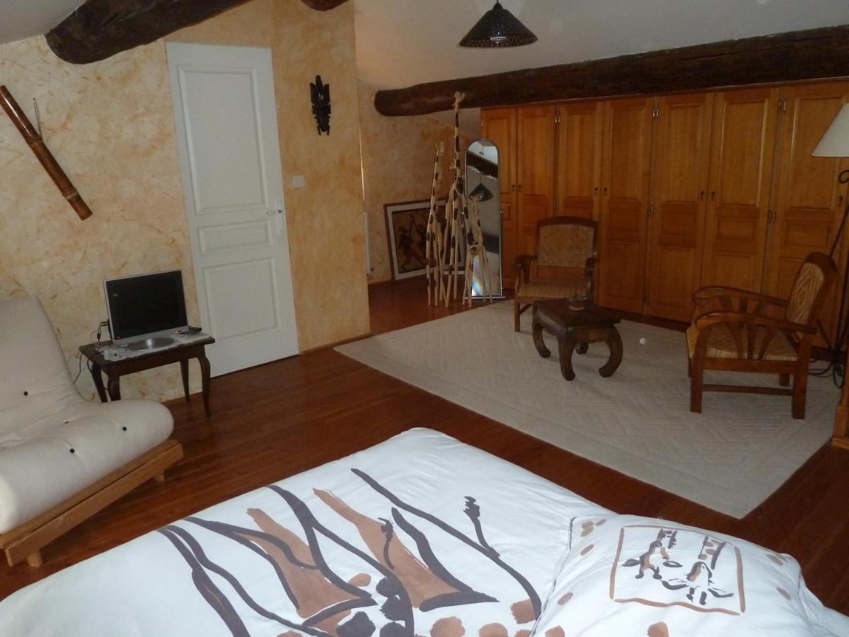 Les Hibiscus - Housity