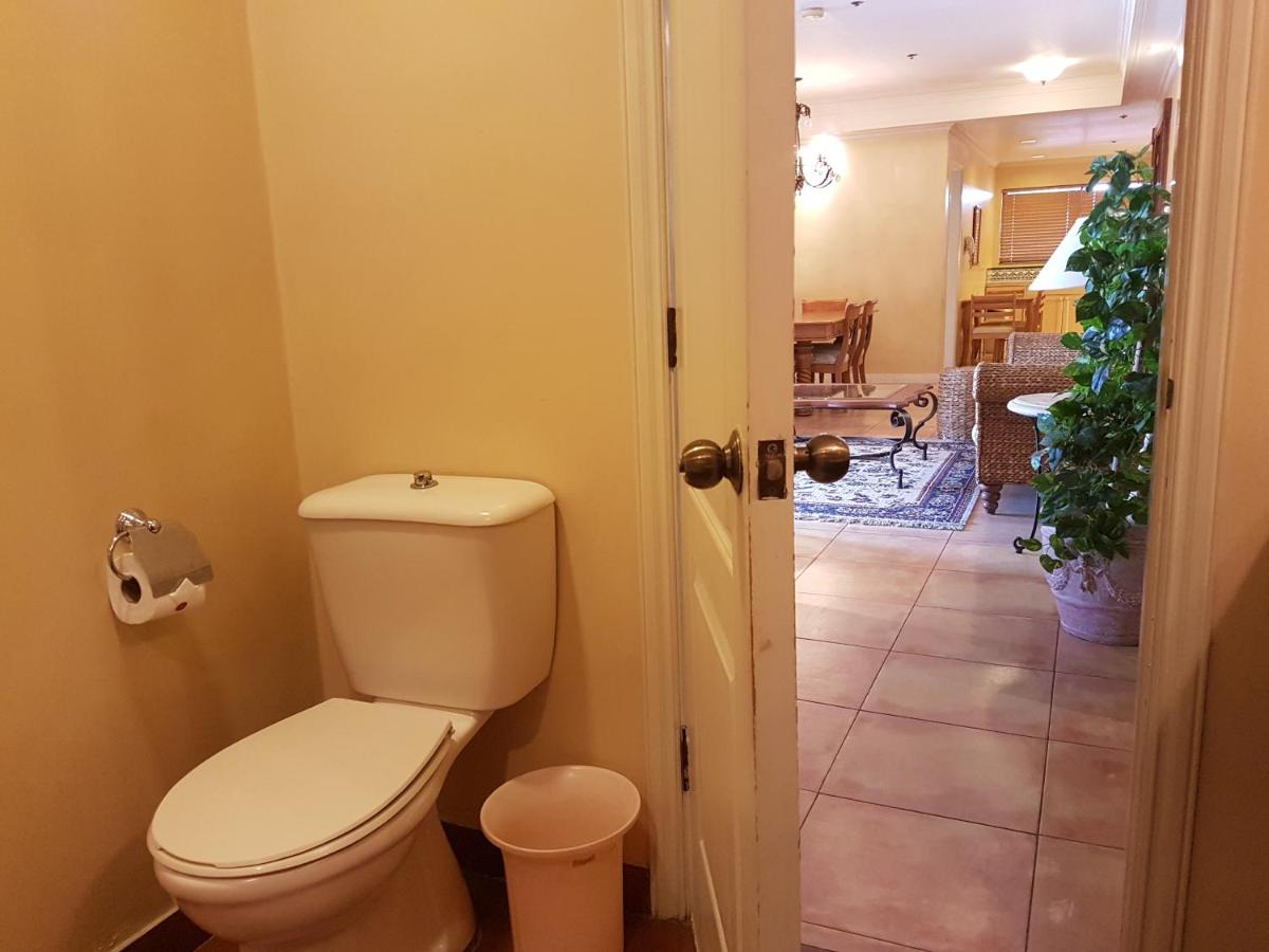 Sophia Suites Residence Hotel - Housity