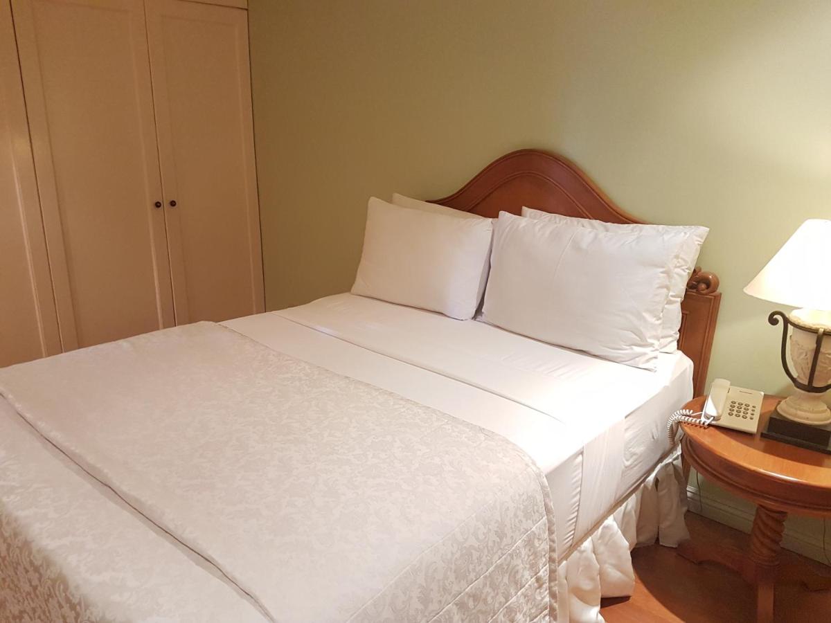 Sophia Suites Residence Hotel - Housity