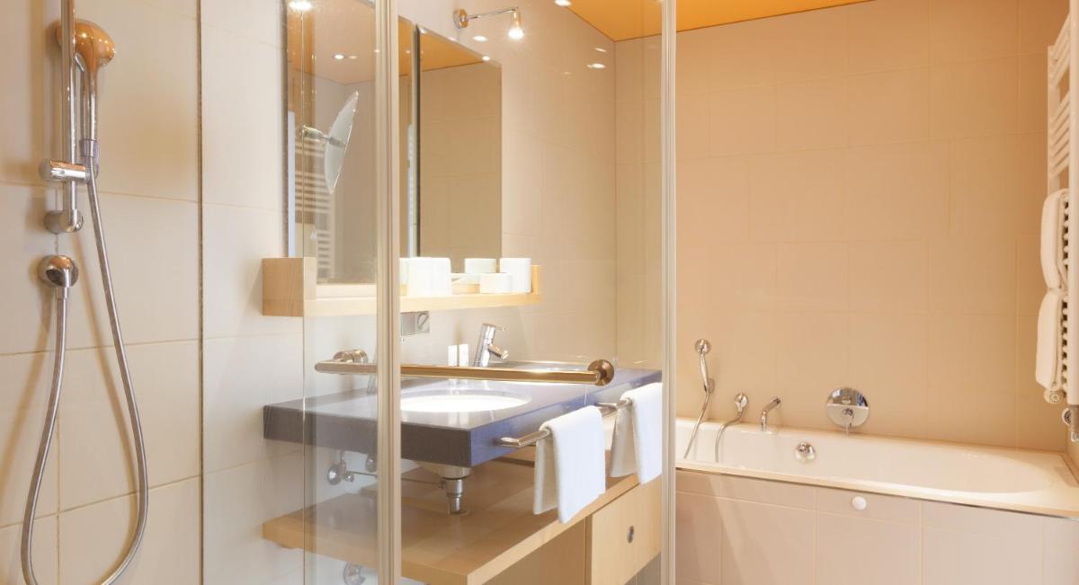 Ein Badezimmer in der Unterkunft A-ROSA Travemünde