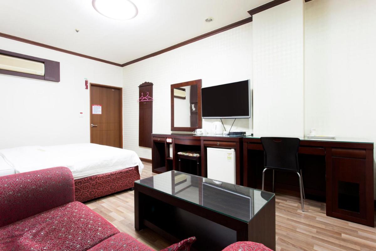 NS Hotel - Housity