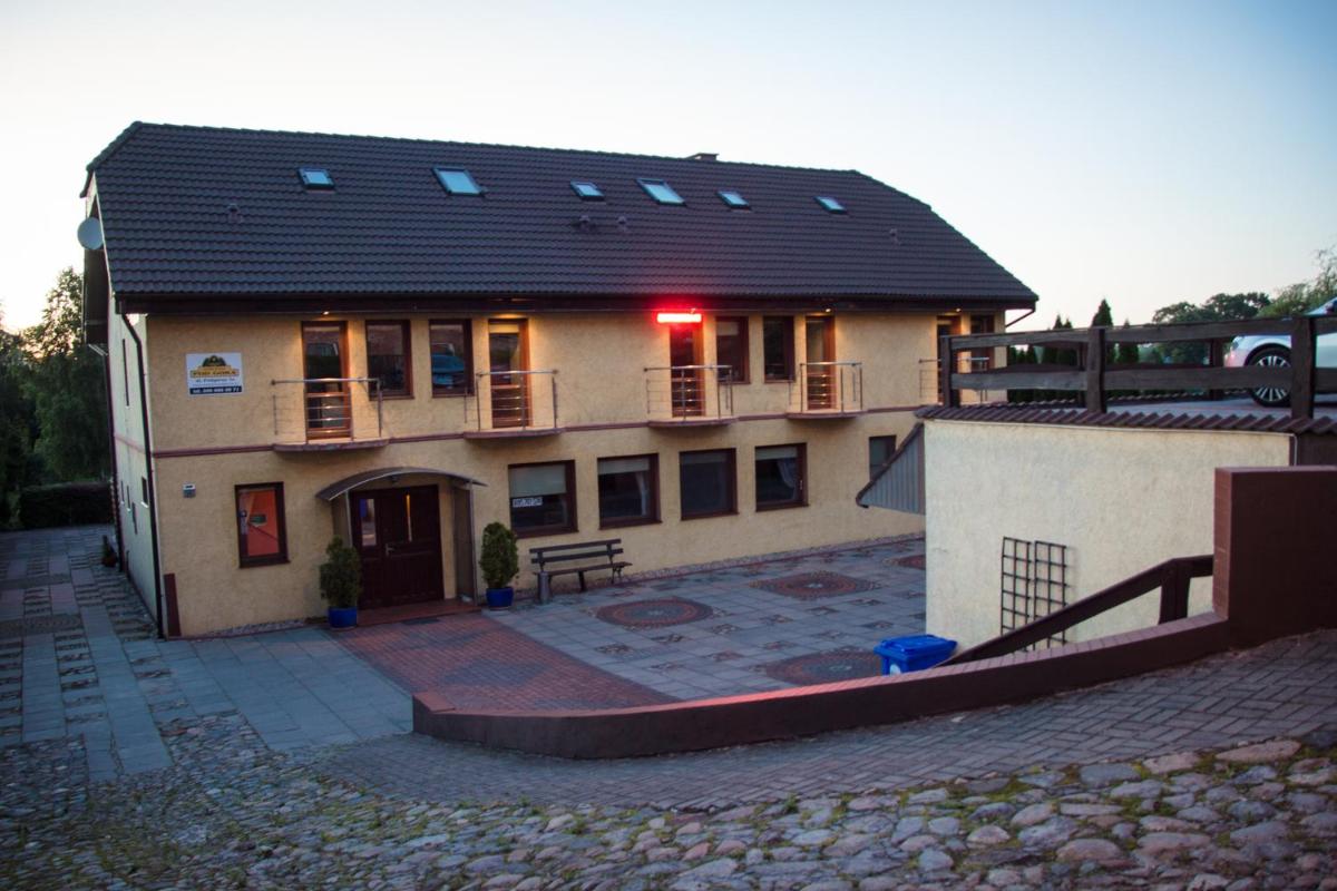 Dom Gościnny Pod Górą - Housity