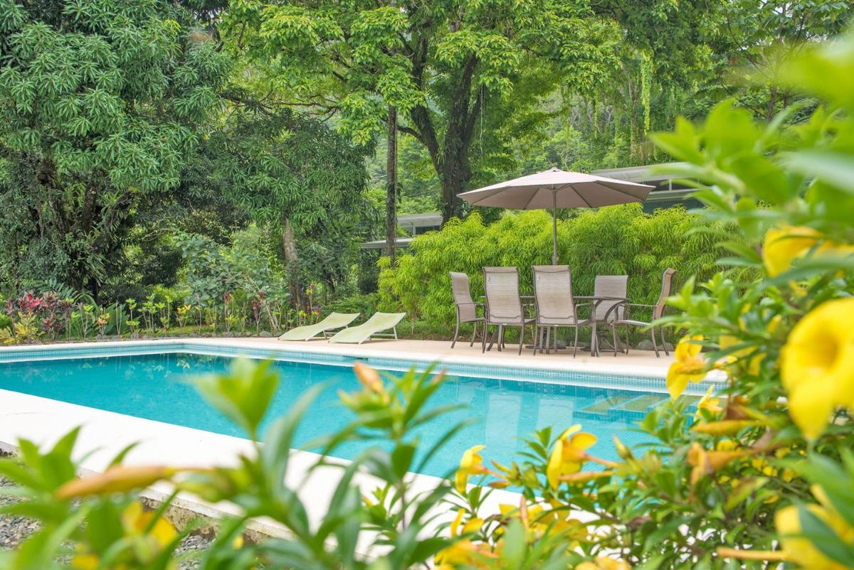 Tree of Life Cabinas - Housity