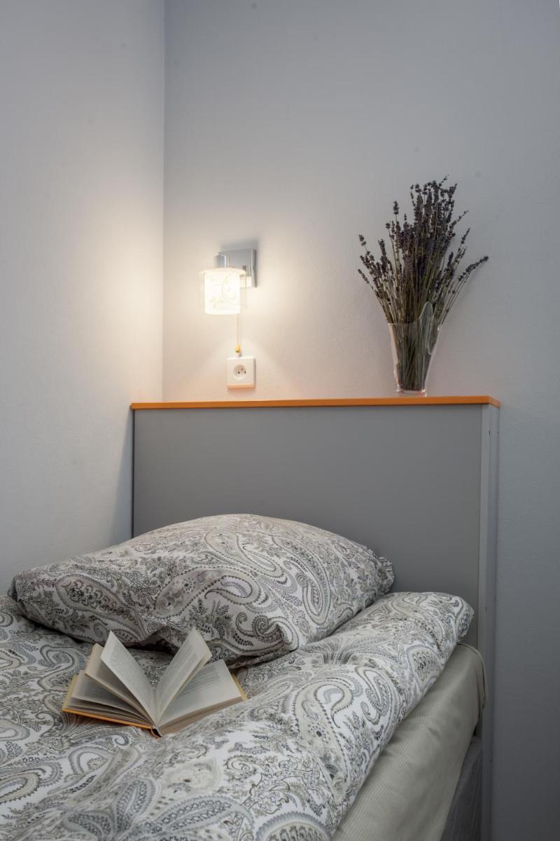 Inn 812, Griboedov - Housity