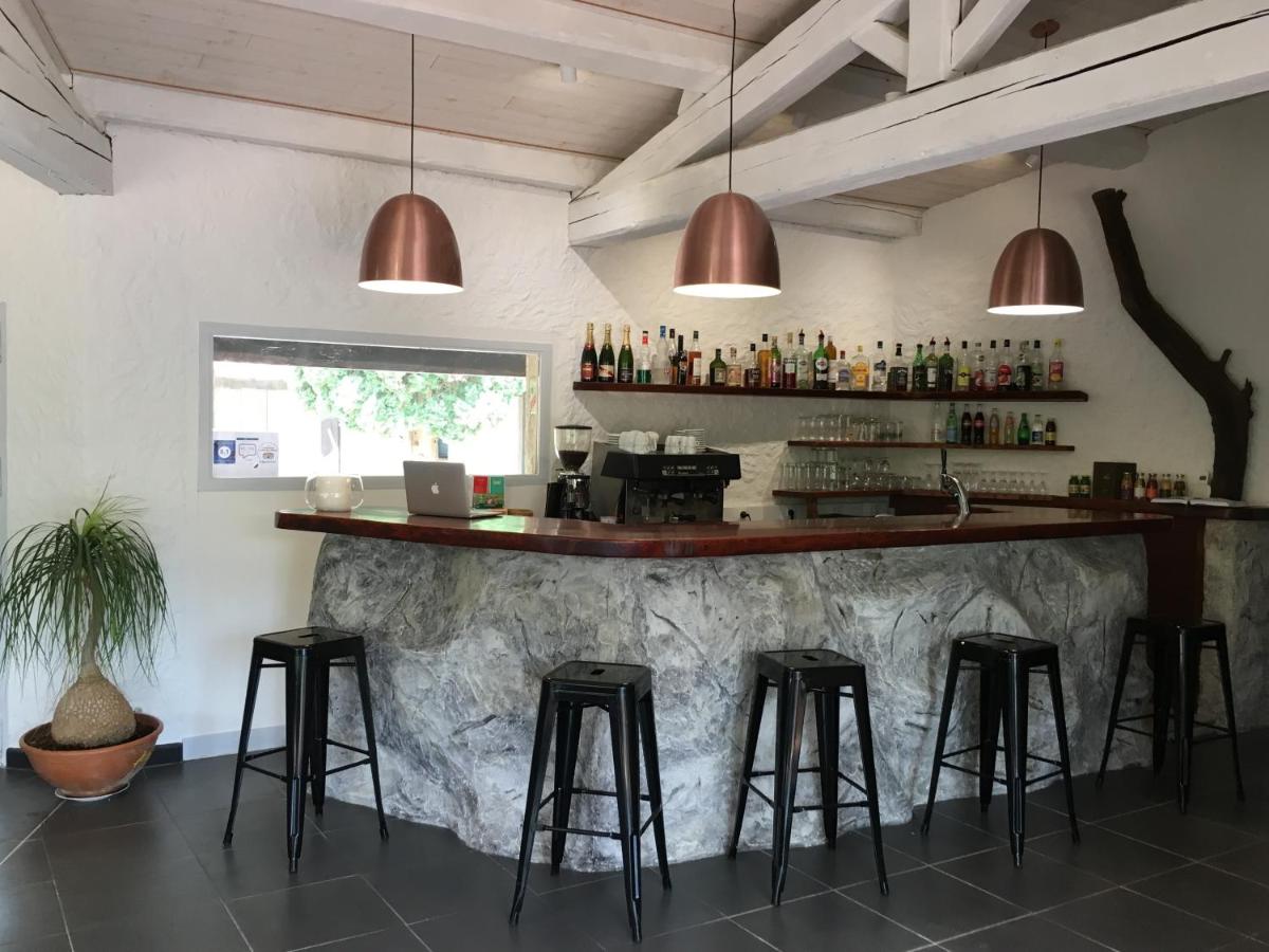 Salon ou bar de l'établissement Auberge Val Moureze Hôtel & Spa
