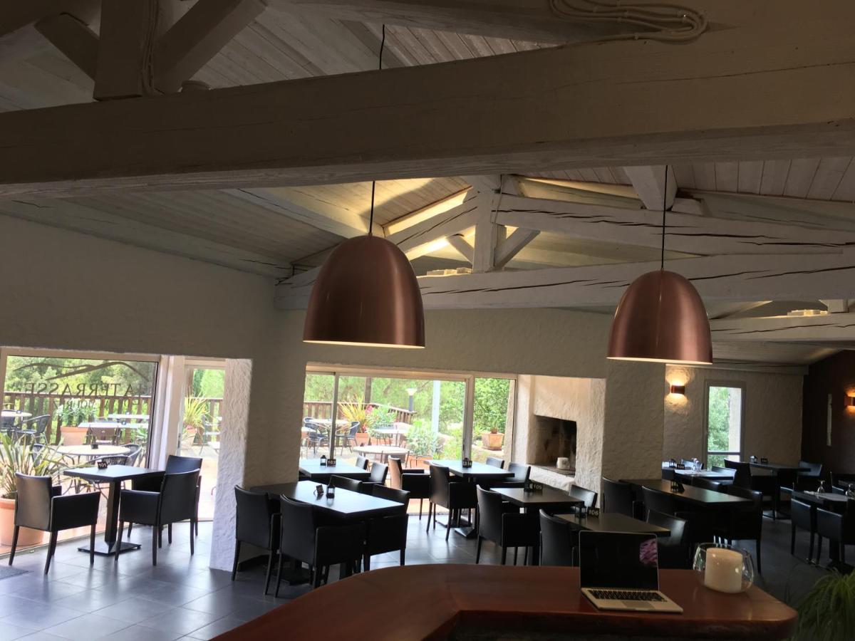 Restaurant ou autre lieu de restauration dans l'établissement Auberge Val Moureze Hôtel & Spa