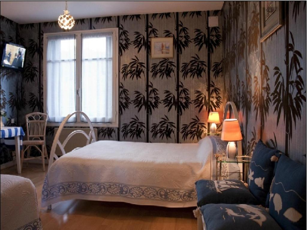 LOGIS HOTEL Les Tilleuls - Housity