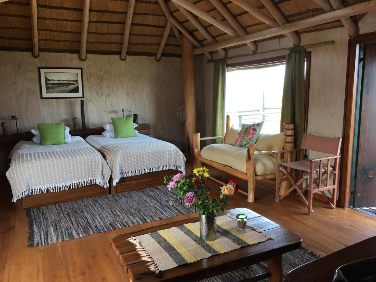 Stiltz Guest House - Housity