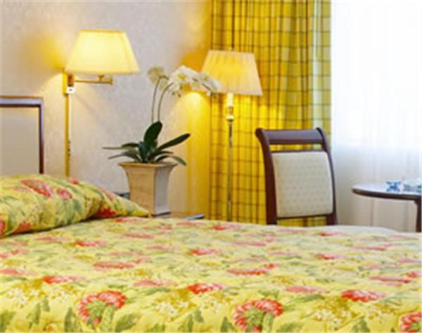 Suitetrails - JJ Grand Hotel