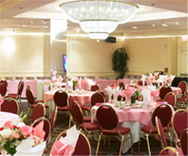 Suitetrails - JJ Grand Hotel
