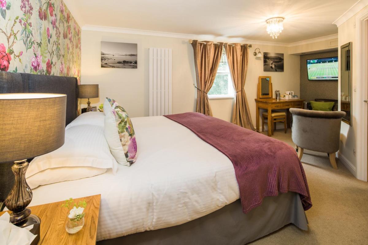 1863 Restaurant with Rooms - Housity