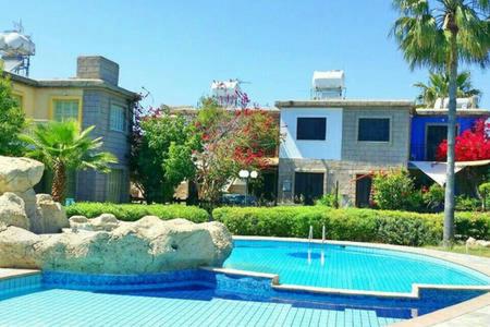 Larnaka Beach House 3 - Housity