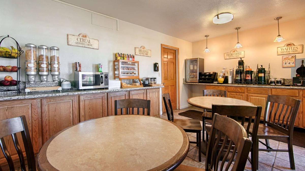 Trailside Inn - Housity
