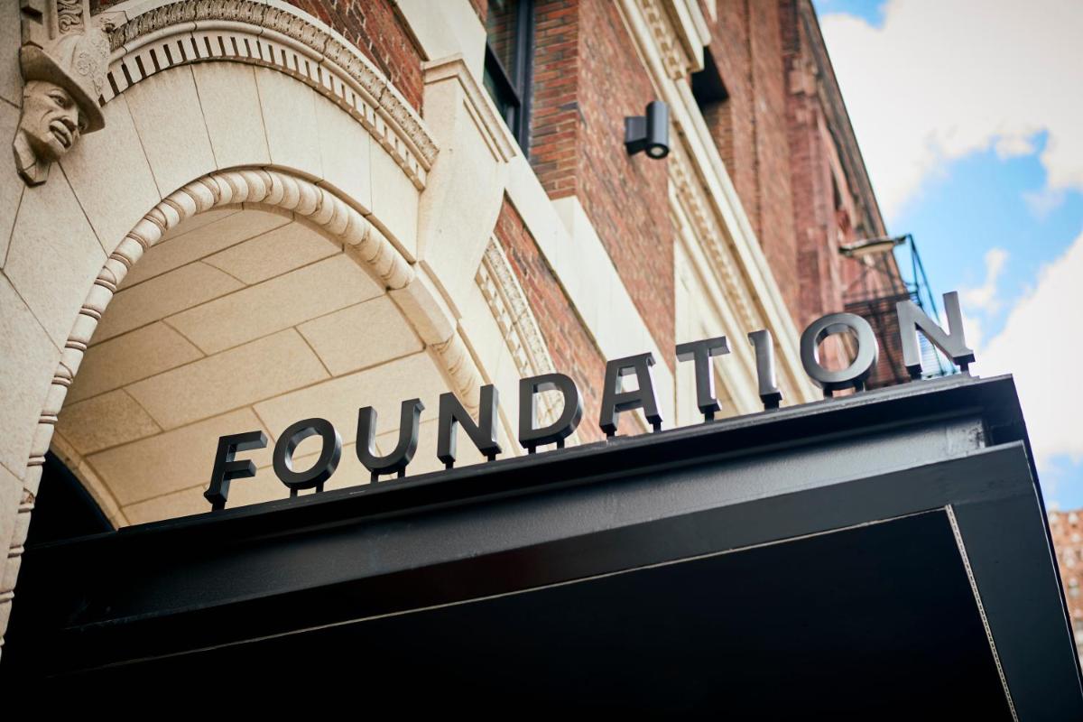 Detroit Foundation Hotel - Housity