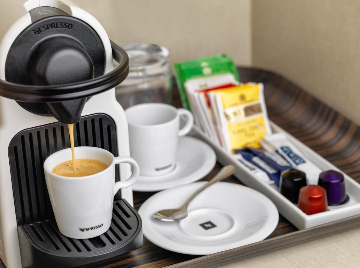 Utensilios para hacer té y café en H10 Playa Esmeralda - Adults Only