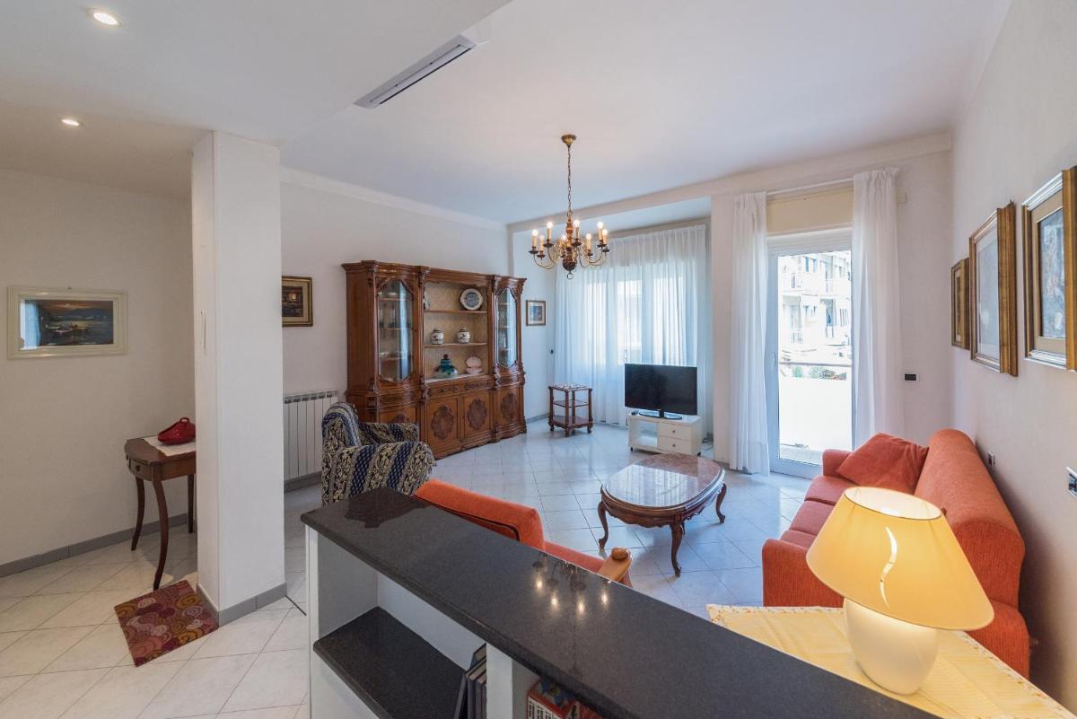 Domitilla House - Housity