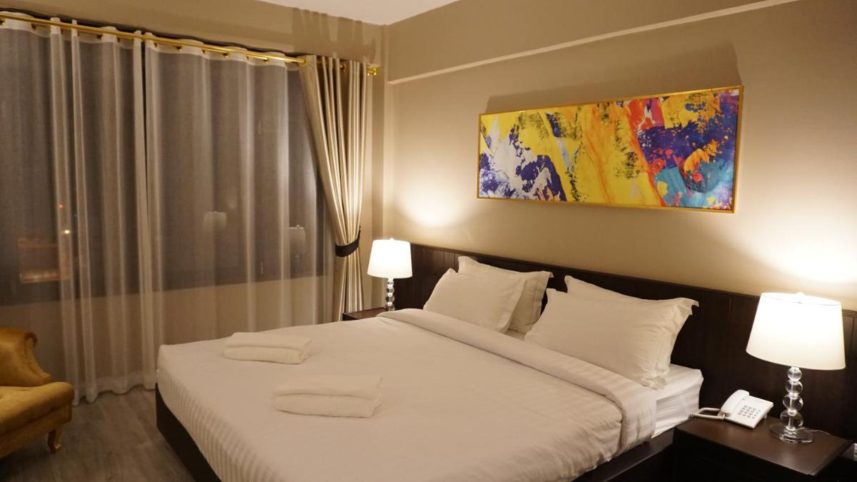 Taris Art Hotel Phrae - Housity