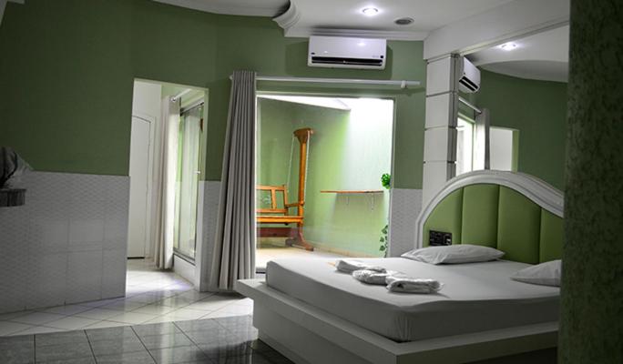 Flamboyant Hotel - Housity