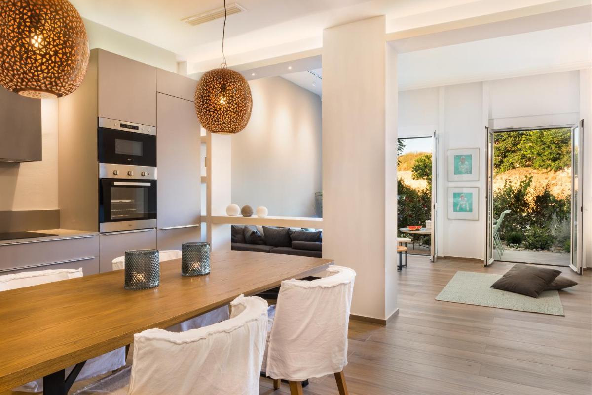 No17 Pireos Street - Housity