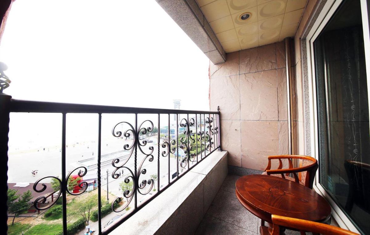 Drama Motel - Housity