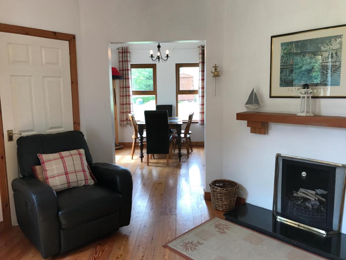 Kesh Lakeside Cottage - Housity