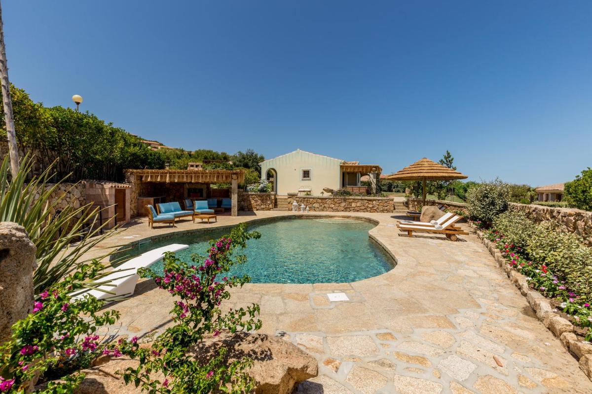 Hotel Costa Caddu - Housity