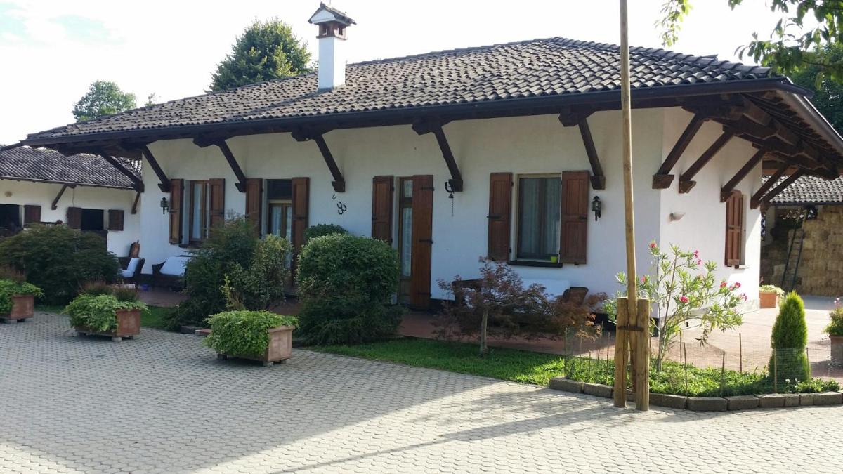Scuderia 100 pertiche - Housity