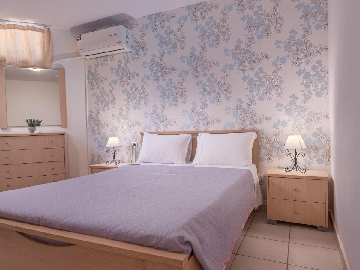 Aegean Residence - F & B Summer Collection - Housity