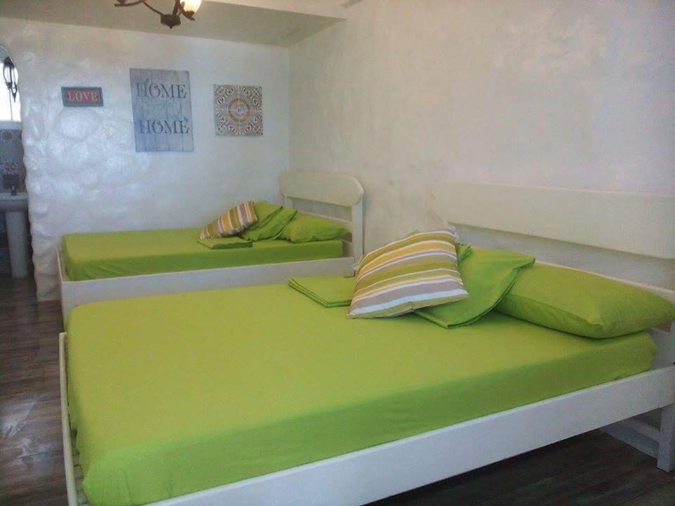BlueCoco Baler Beach House - Housity