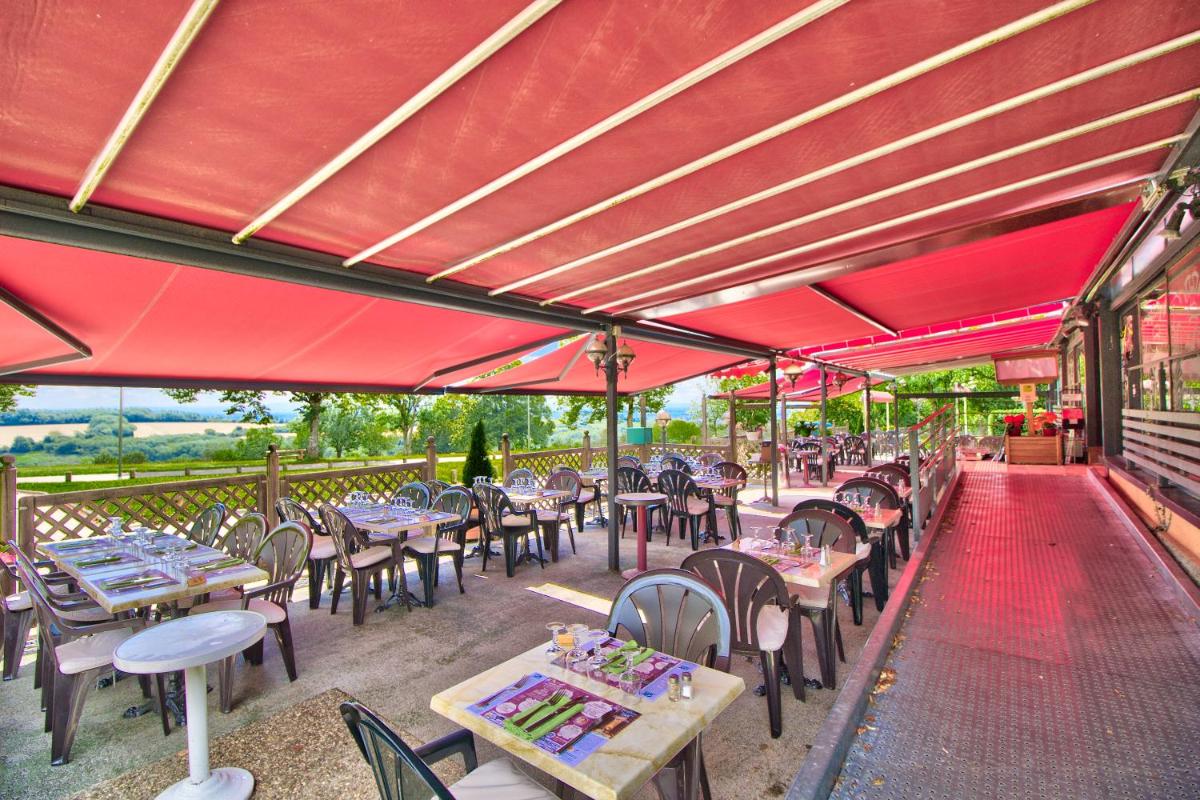 Suitetrails - Logis Hôtel Restaurant Le Chalet du Mont Roland